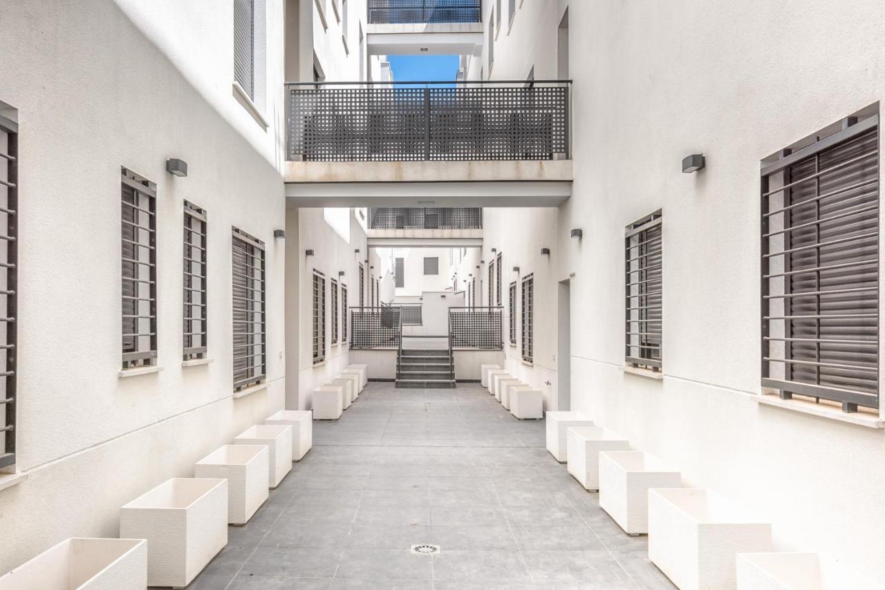 Atico Con Terraza Ac 1Hab En El Centro Y Piscina Comunitaria Apartment Malaga Exterior photo